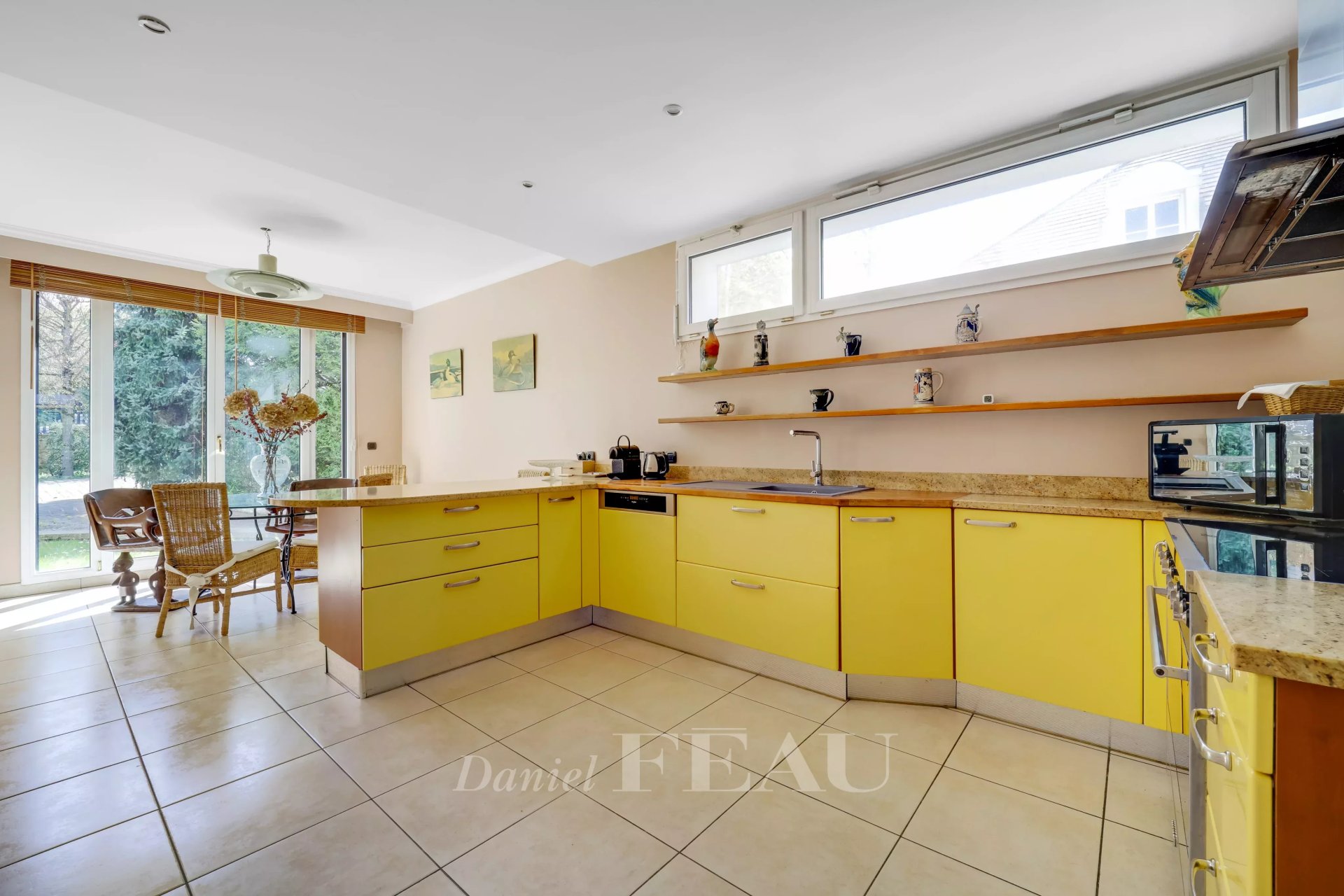 7 Bedroom Villa/Townhouse's Image 13