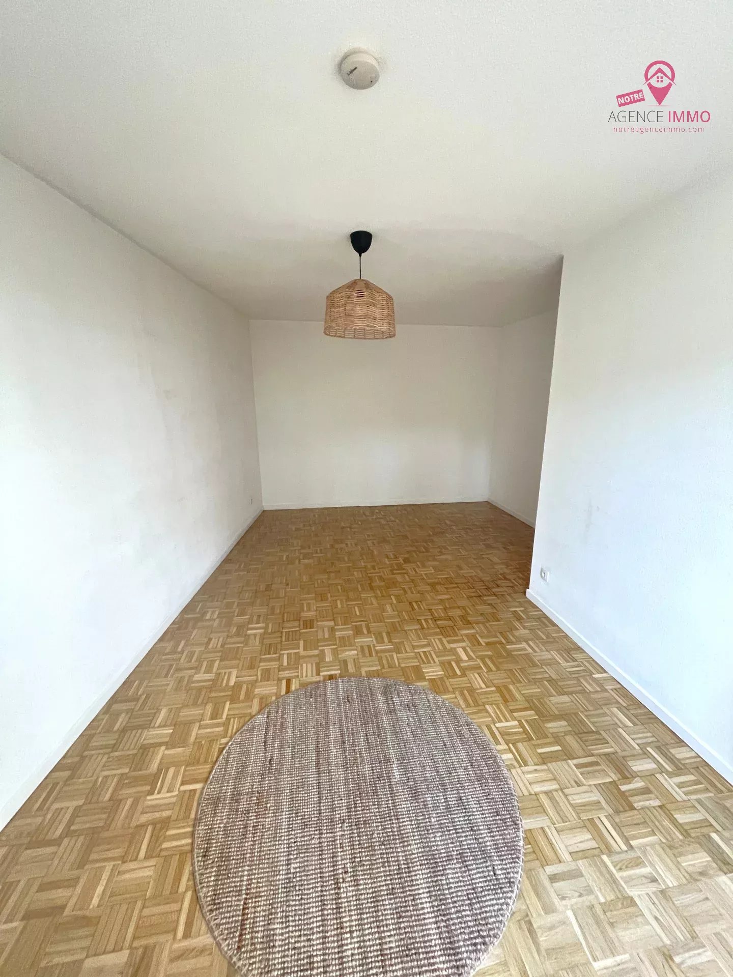 T2 balcon + garage LYON 8ème
