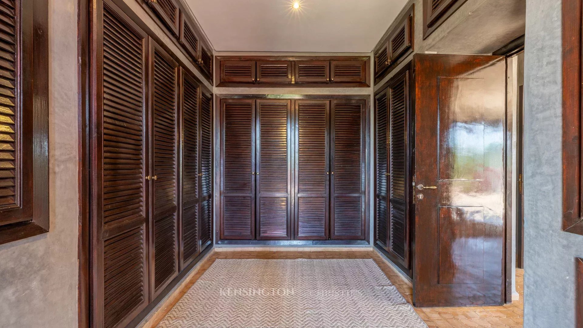 5 Bedroom Villa/Townhouse's Image 37