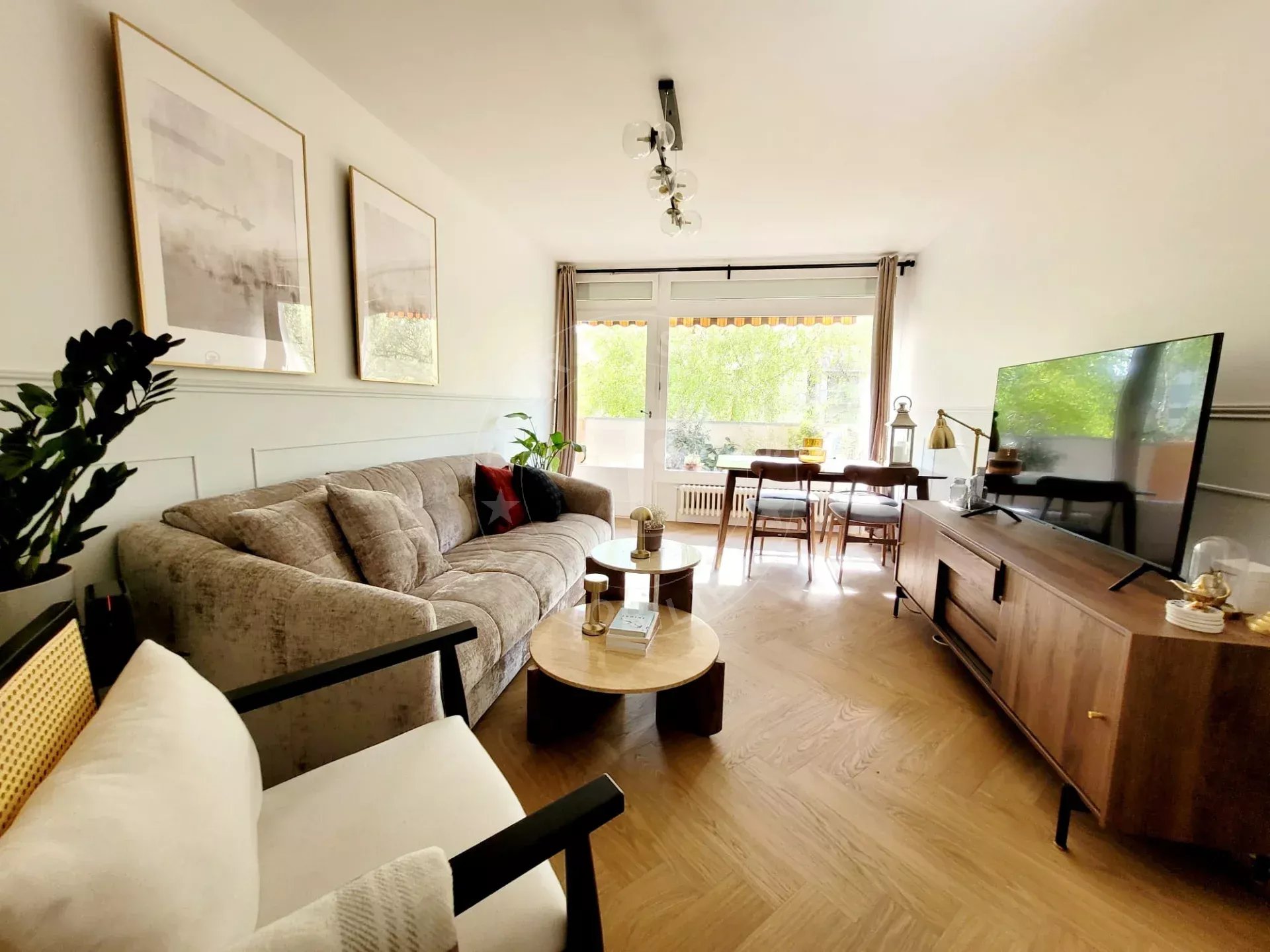 Agence immobilière de 