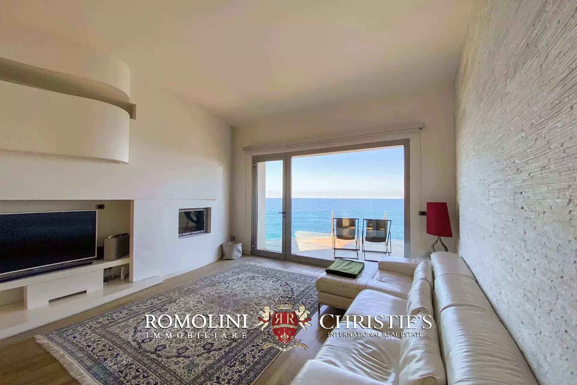 3 Bedroom Villa/Townhouse's Image 13