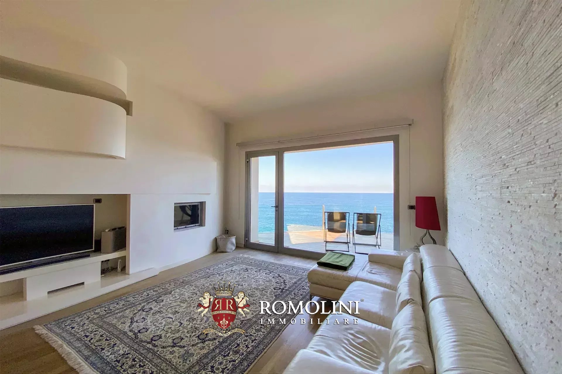 3 Bedroom Villa/Townhouse's Image 13