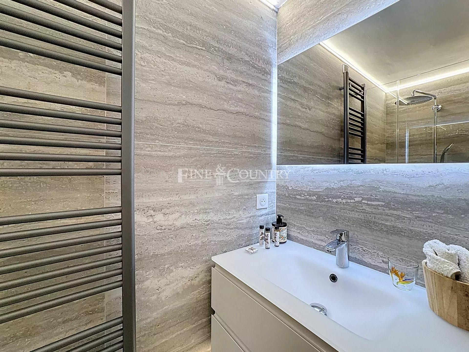 Photo of Villa For Sale in Cannes