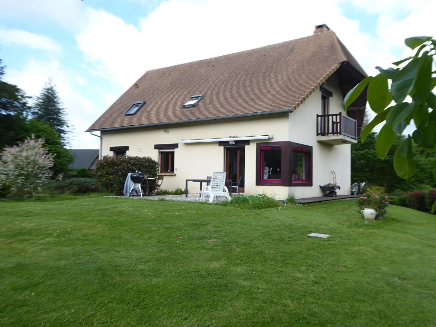 Maison région Honfleur 160 m², 4 ch, 2 sdb, jardin 1565 m²