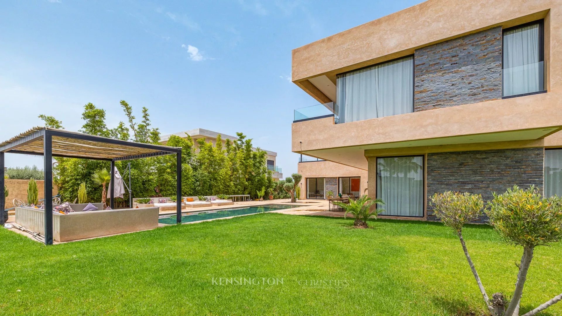 5 Bedroom Villa/Townhouse's Image 4
