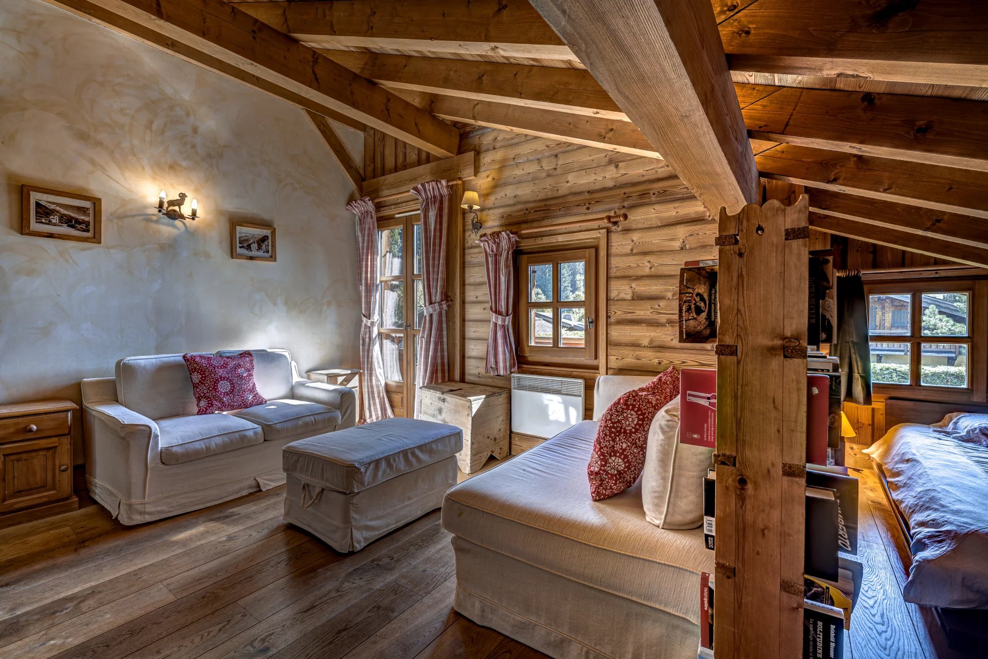 Photo of CHAMONIX - Classic alpine chalet with 6 bedrooms in Les Tines