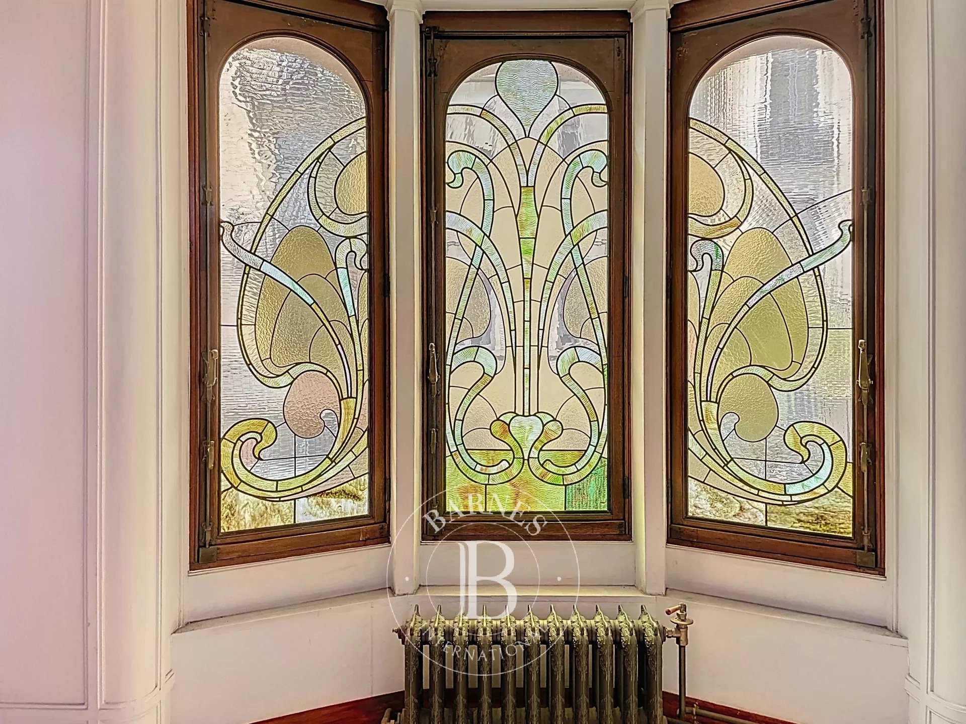 Prestigious office complex in a Victor Horta masterpiece