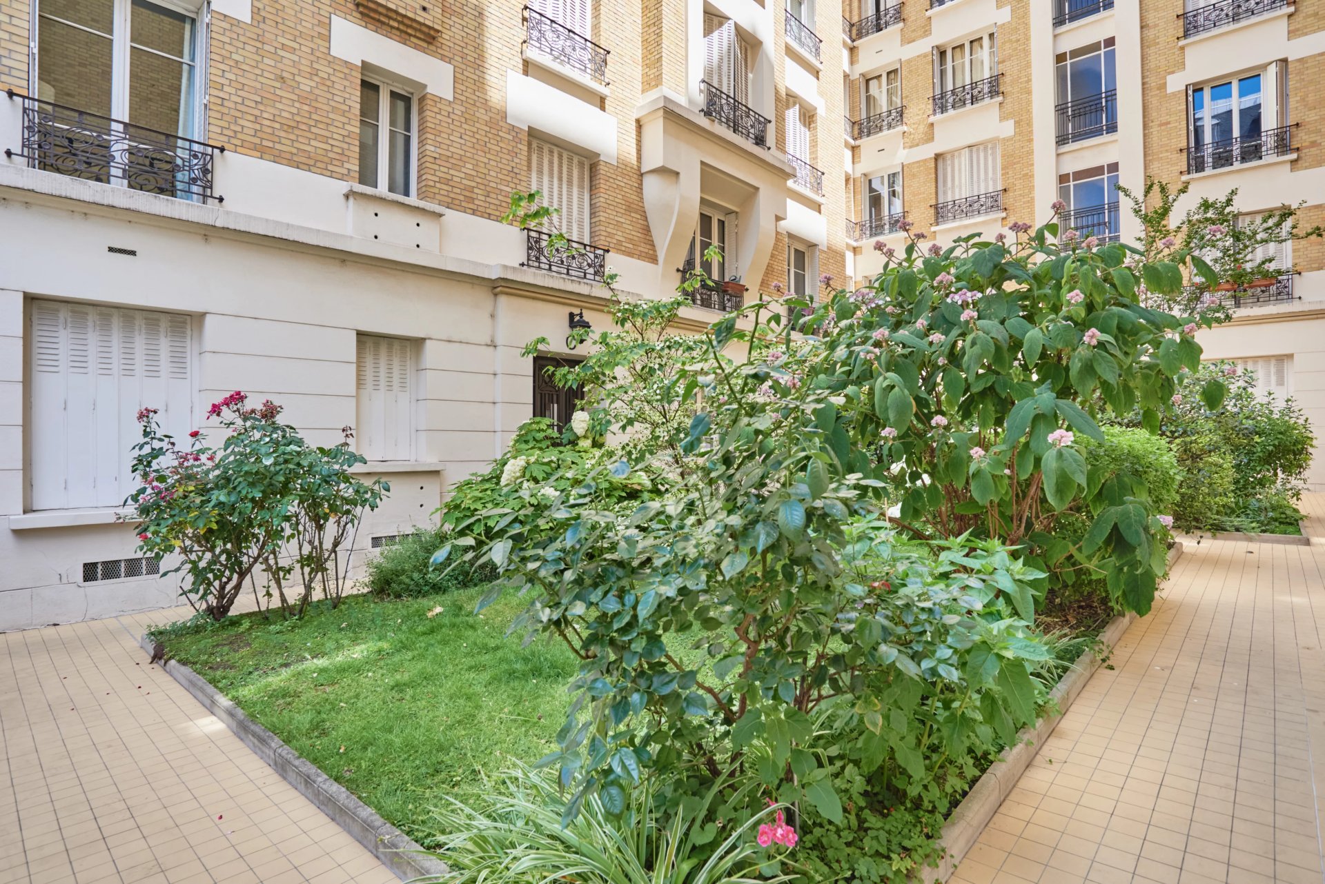 1 Bedroom Apartment/Flat's Image 13