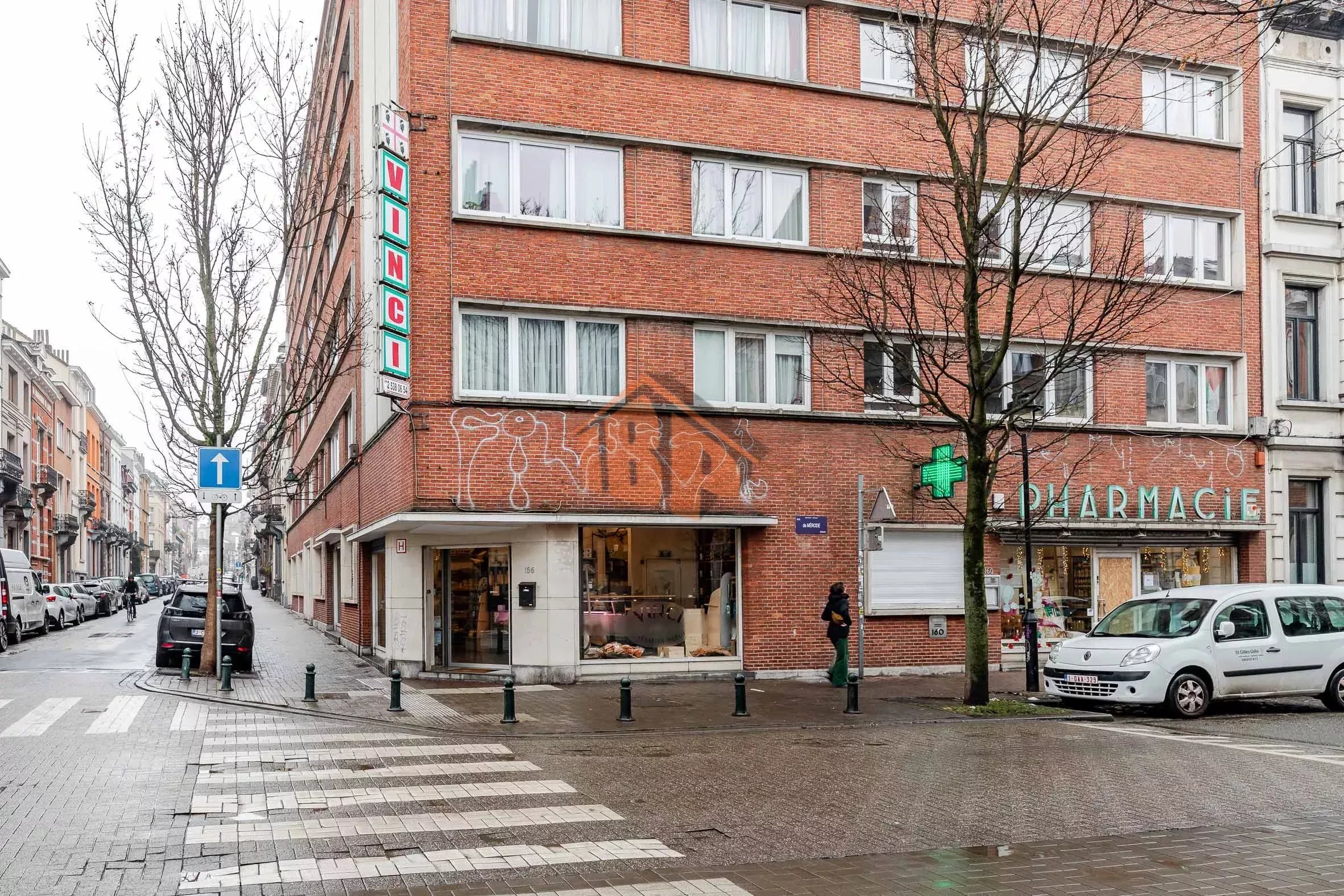 St Gilles - commerce/warehouse/workshop/indoor garage