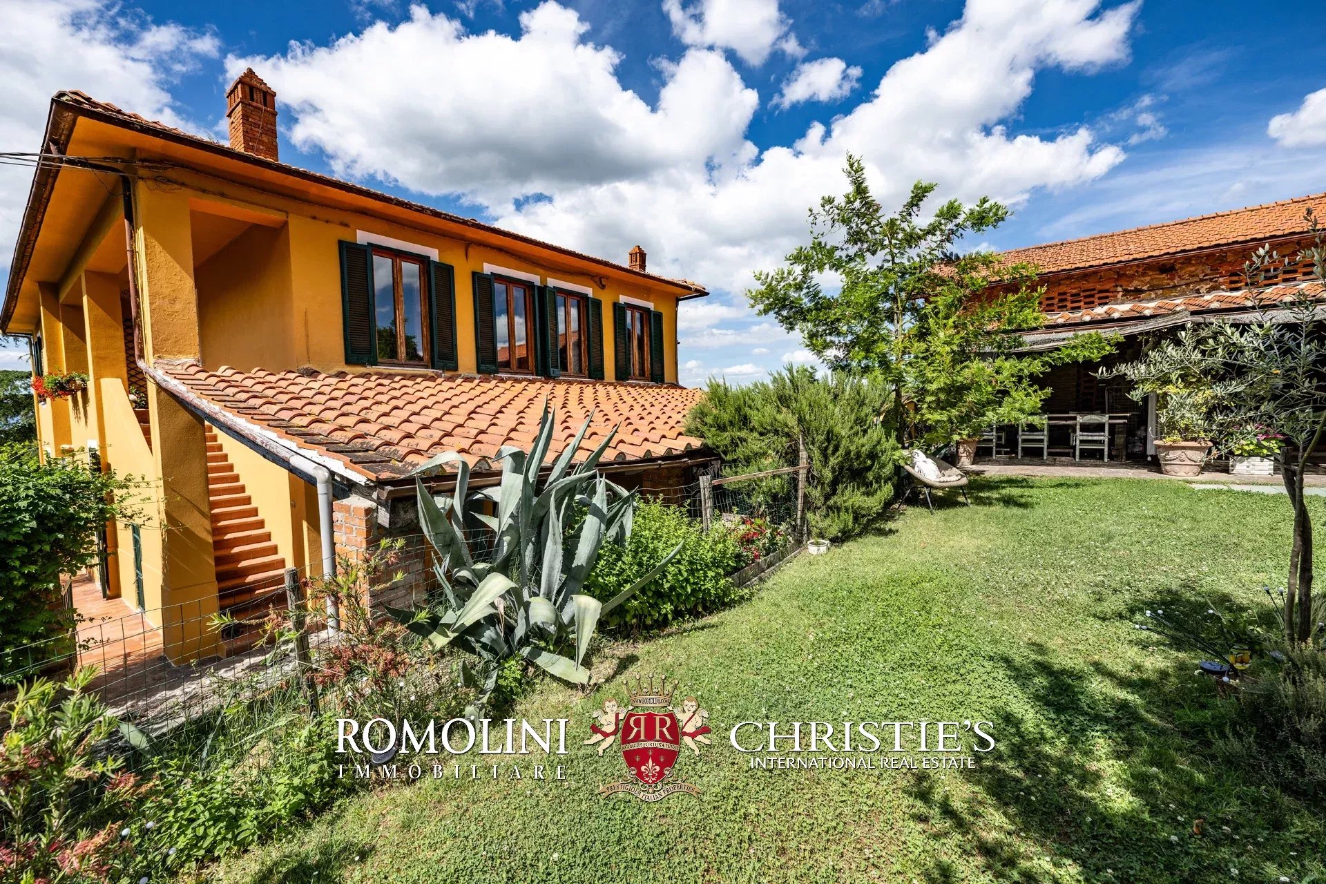 9 Bedroom Villa/Townhouse's Image 44