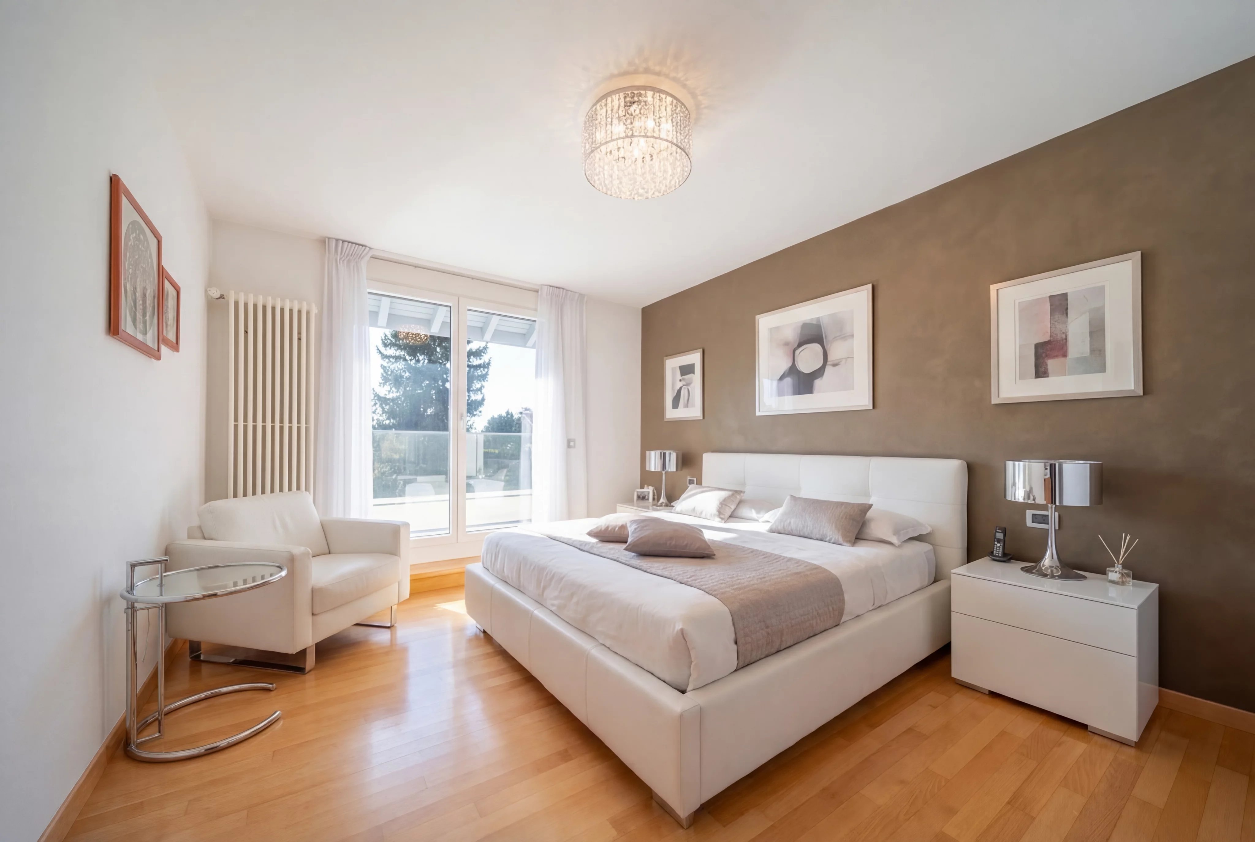 Villa de 330 m2 avec piscine et beau terrain