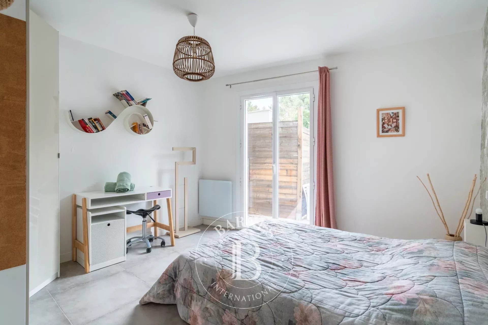 Ev Cassis - picture 18