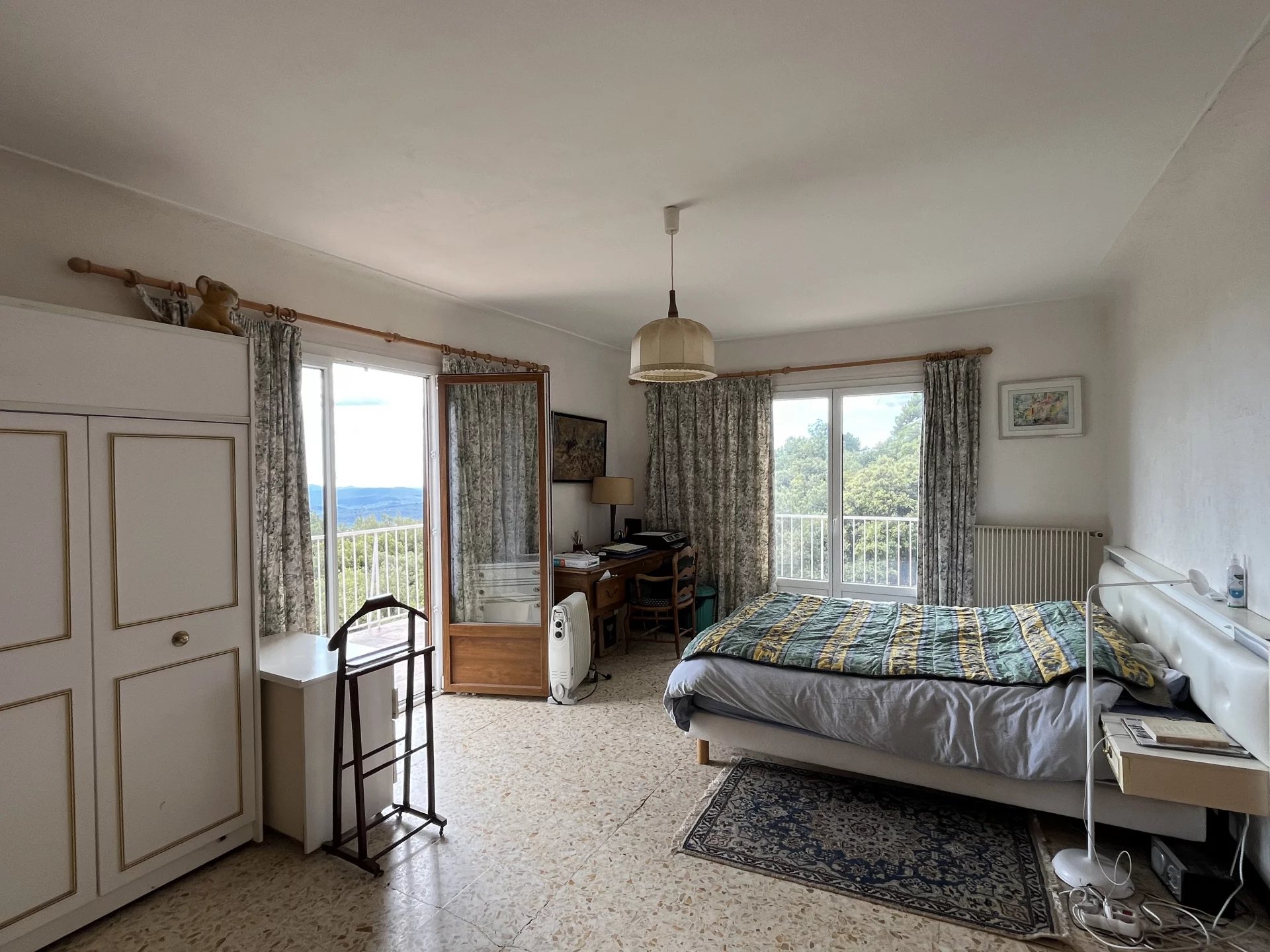 Great 6 bedroom villa with panoramic view - MONS Great 6 bedroom villa with panoramic view - MONS