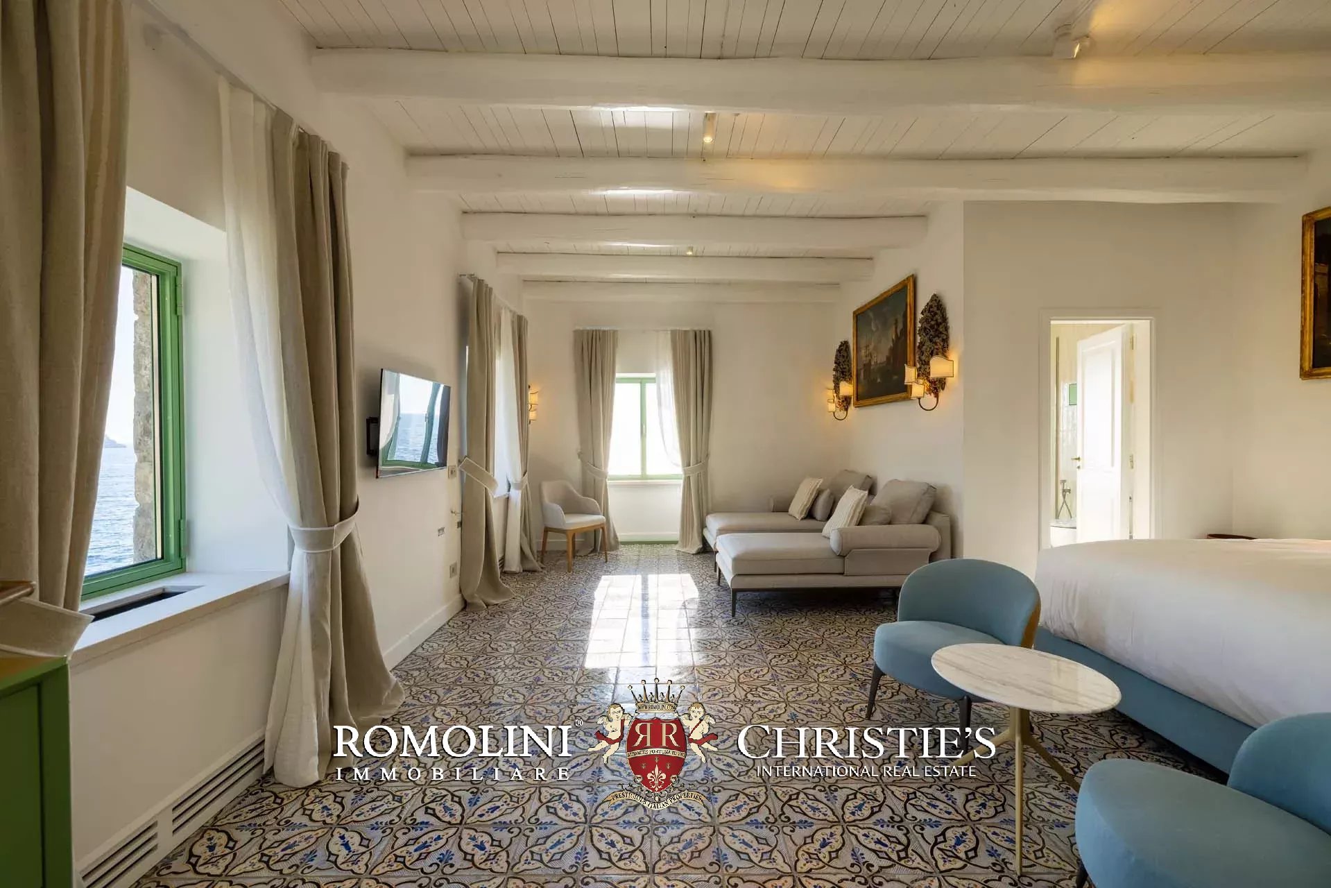 8 Bedroom Villa/Townhouse's Image 90