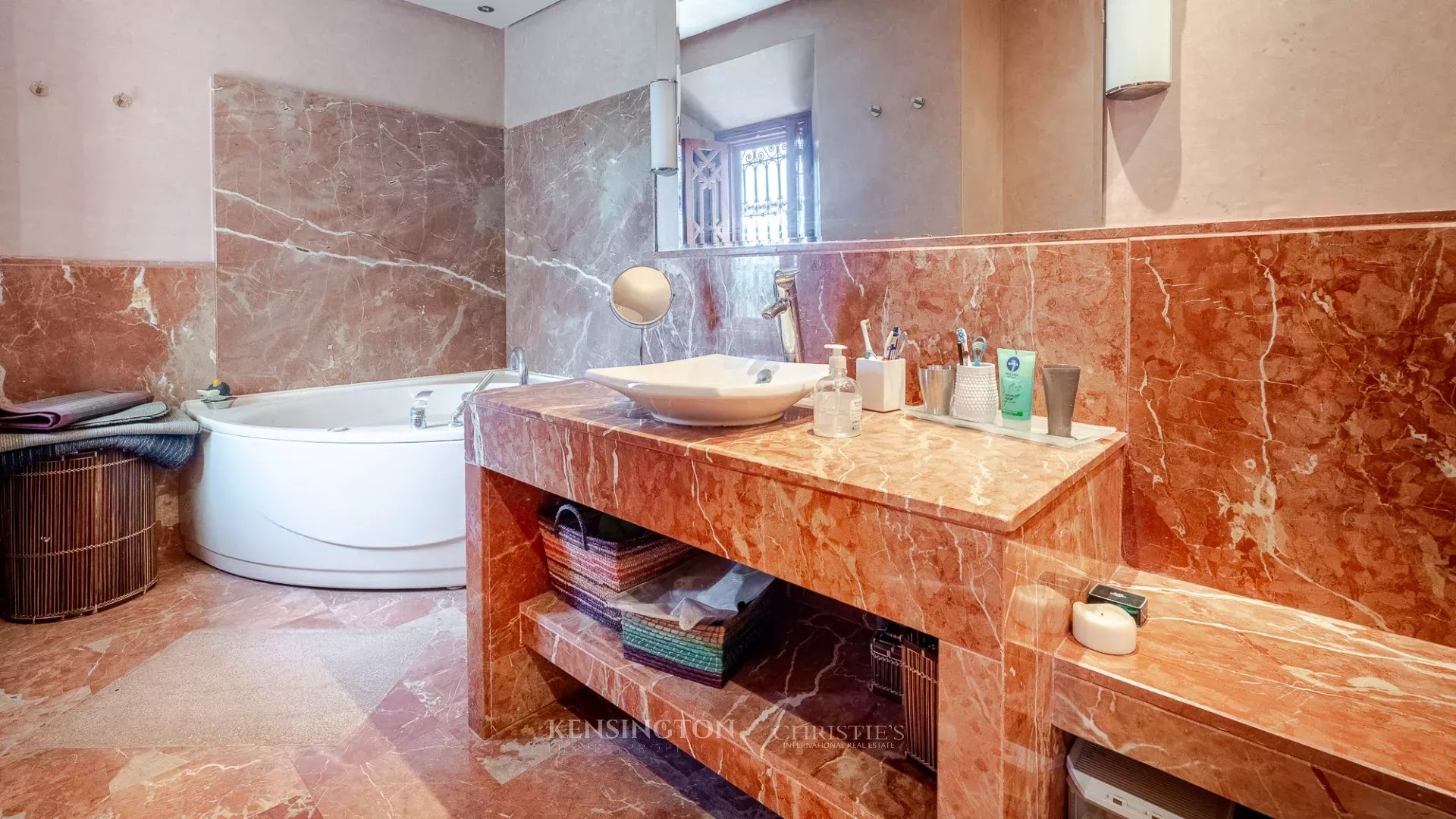 4 Bedroom Villa/Townhouse's Image 21