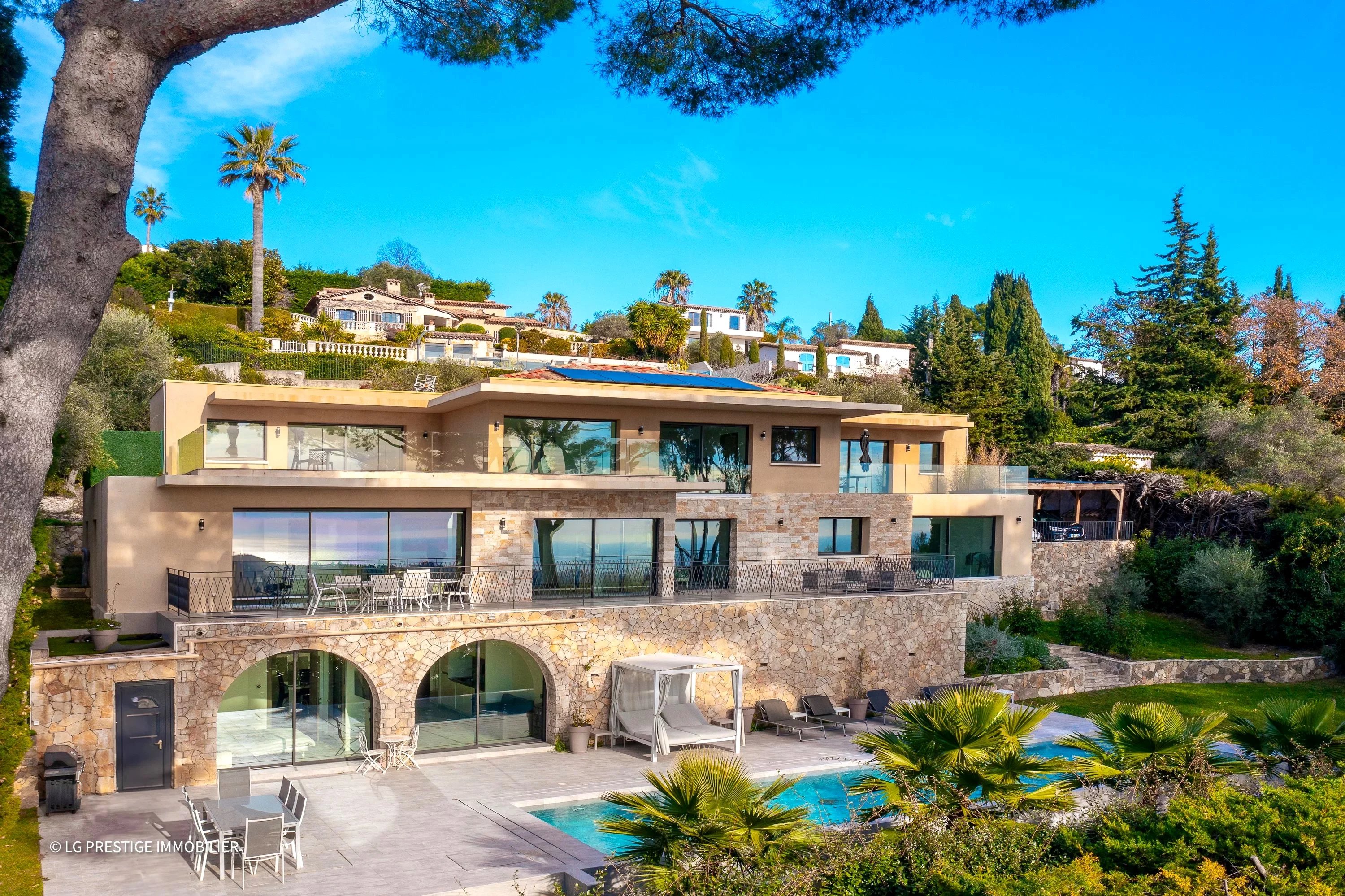 For Sale Property Mougins with Swimming Pool, 8 Rooms, 389.37m²