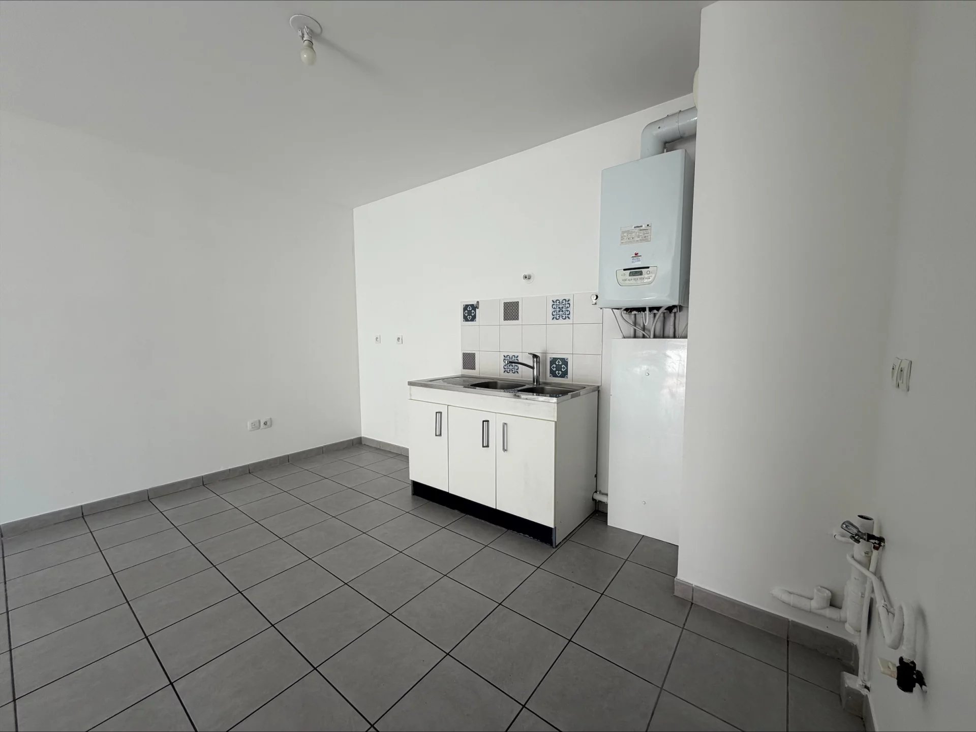 7483207 Location Bron