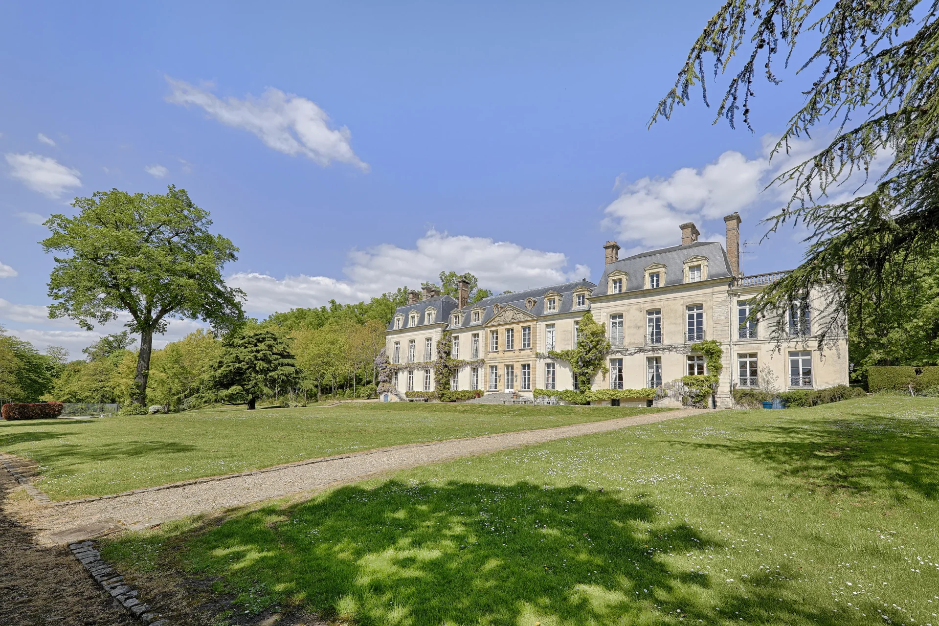 Saint-Nom-la-Bretèche - ILE-DE-FRANCE