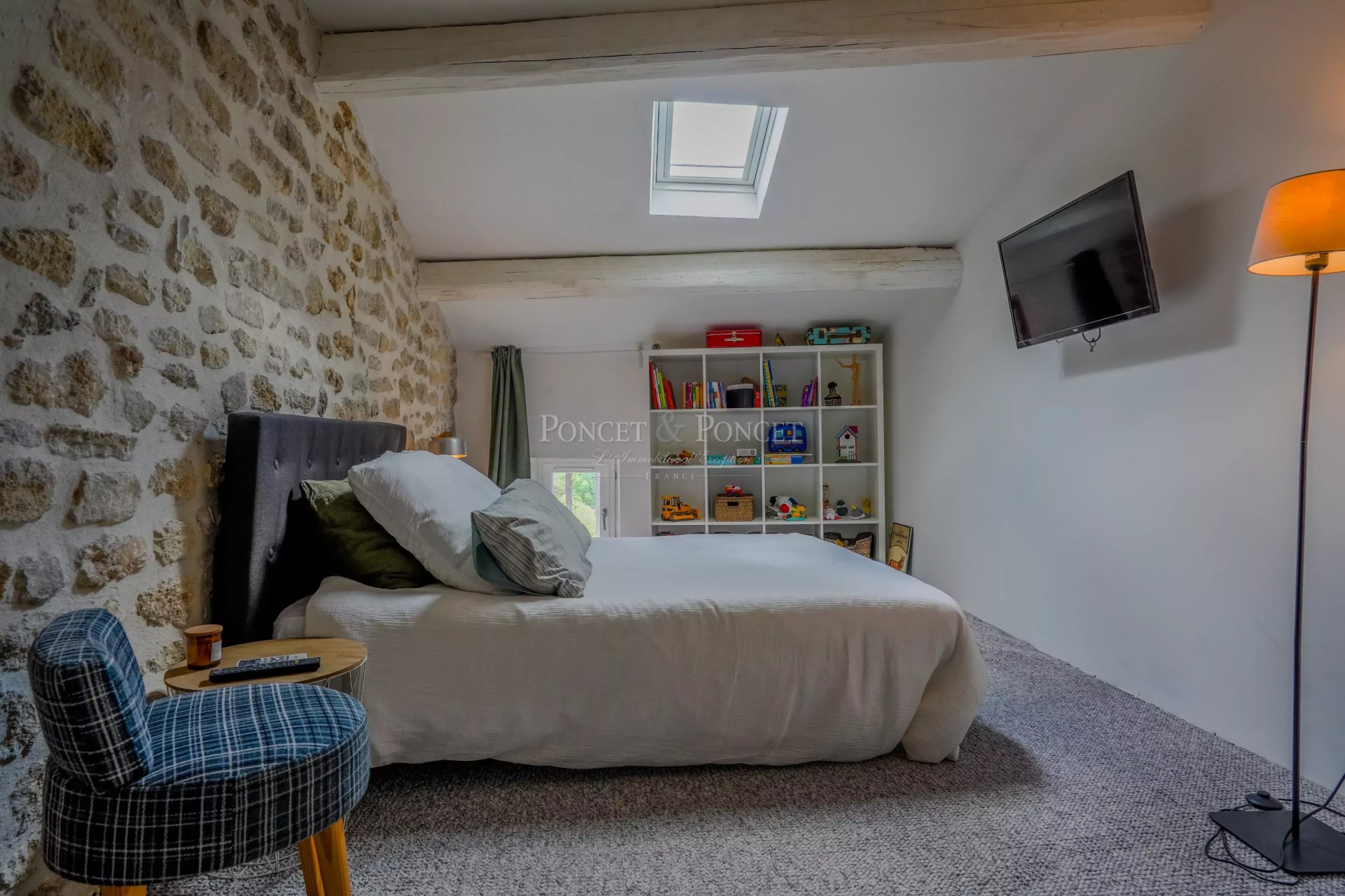7 Bedroom Villa/Townhouse's Image 15