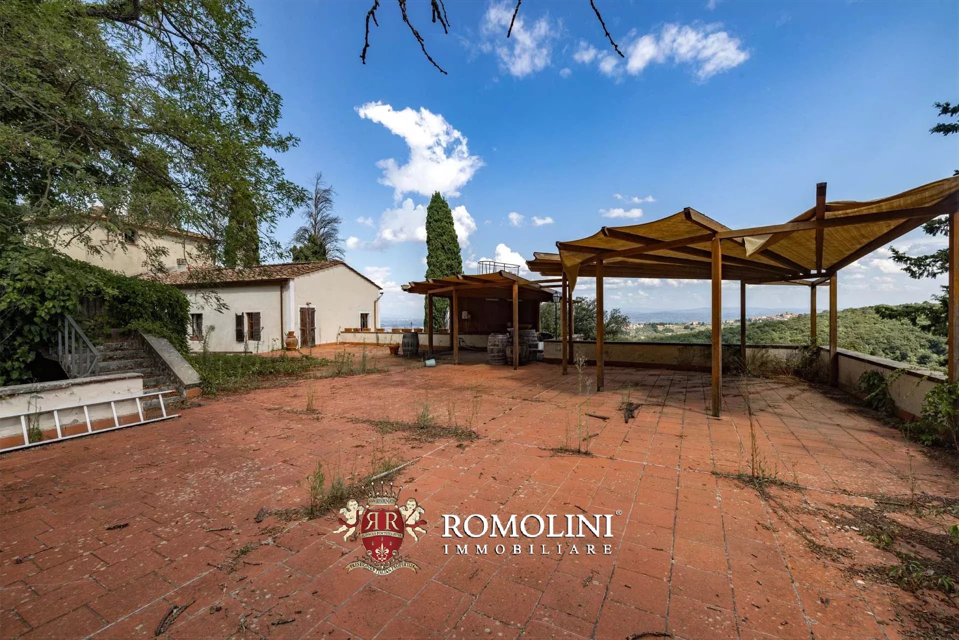 17 Bedroom Vineyard's Image 35