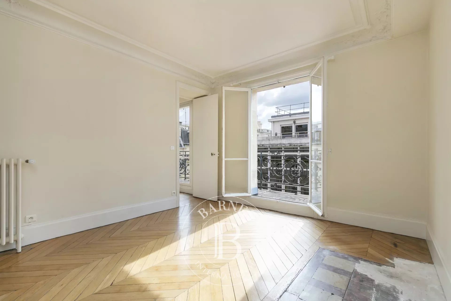 Daire Paris 8ème - picture 4