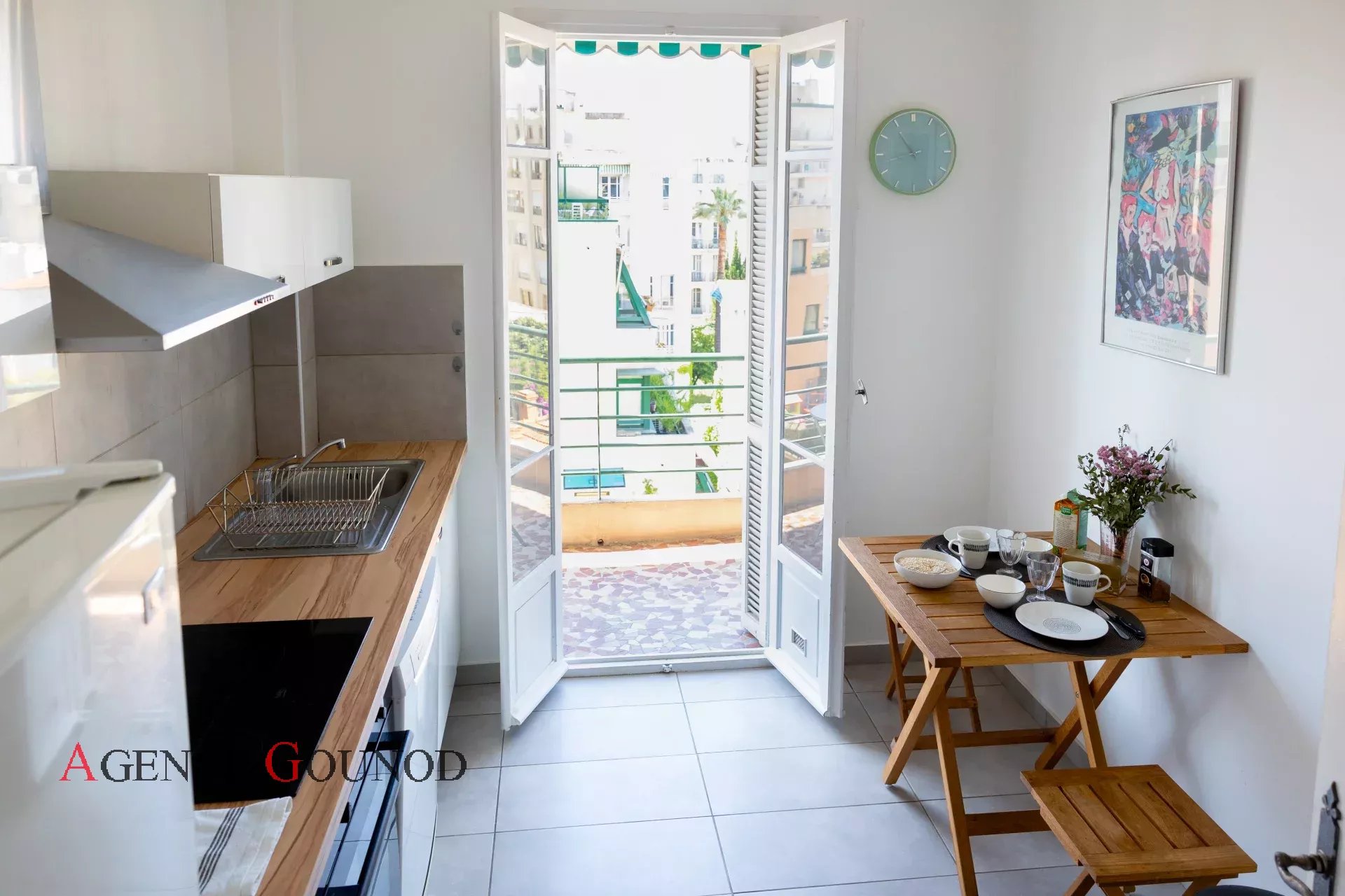 Appartement  - 2 pièces  - 50.0 m2 -  450 000 € - À vendre