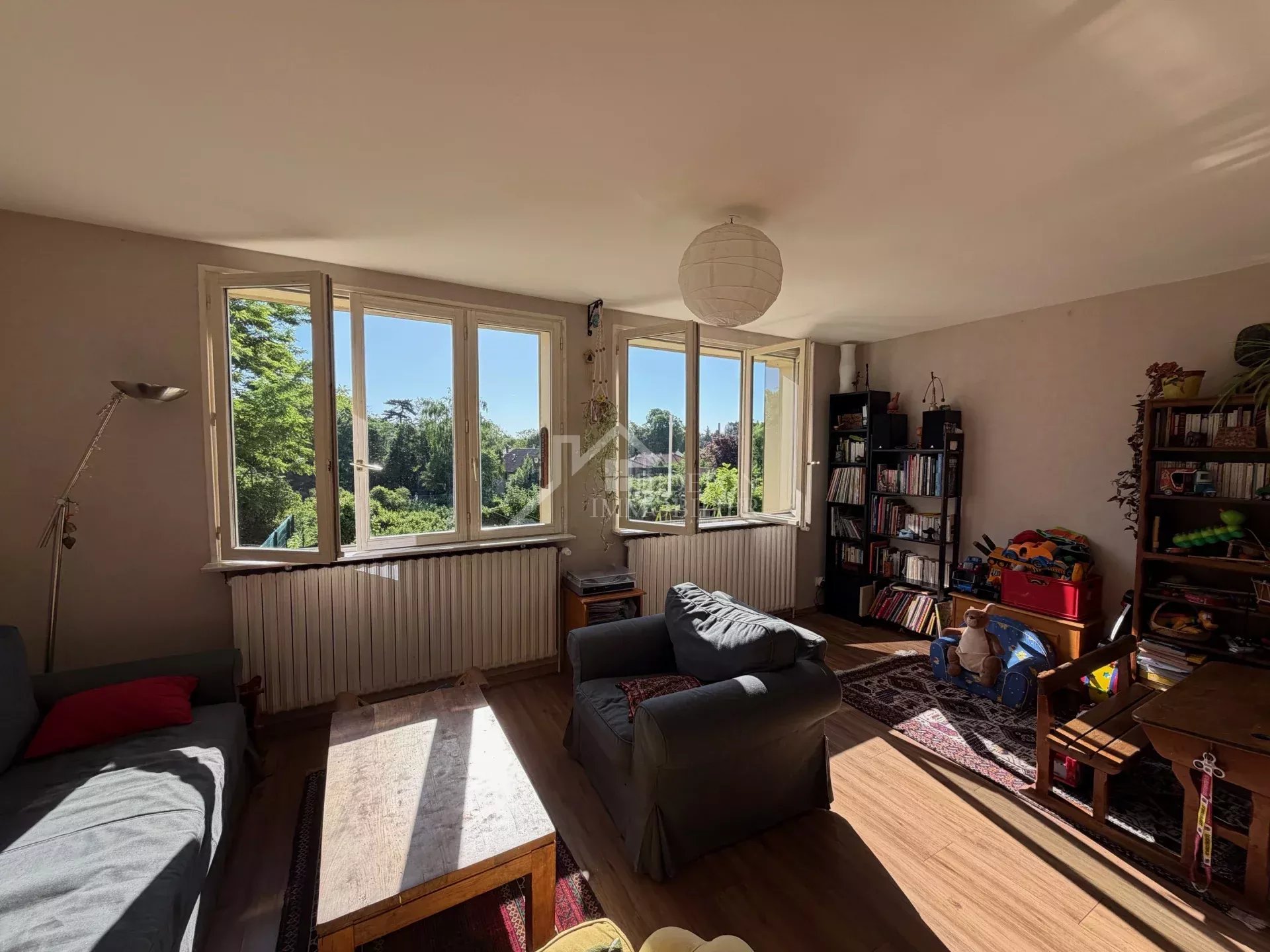 Agence immobilière de 