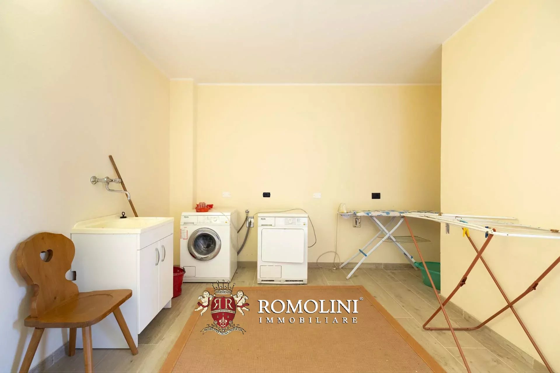 7 Bedroom Villa/Townhouse's Image 53
