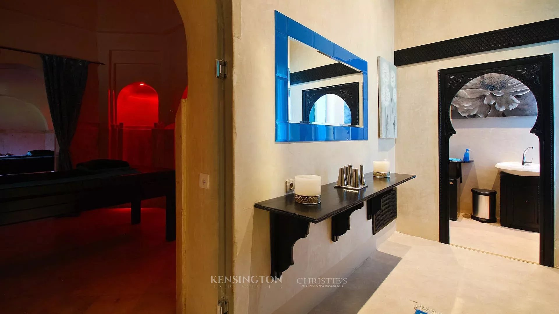 6 Bedroom Villa/Townhouse's Image 35