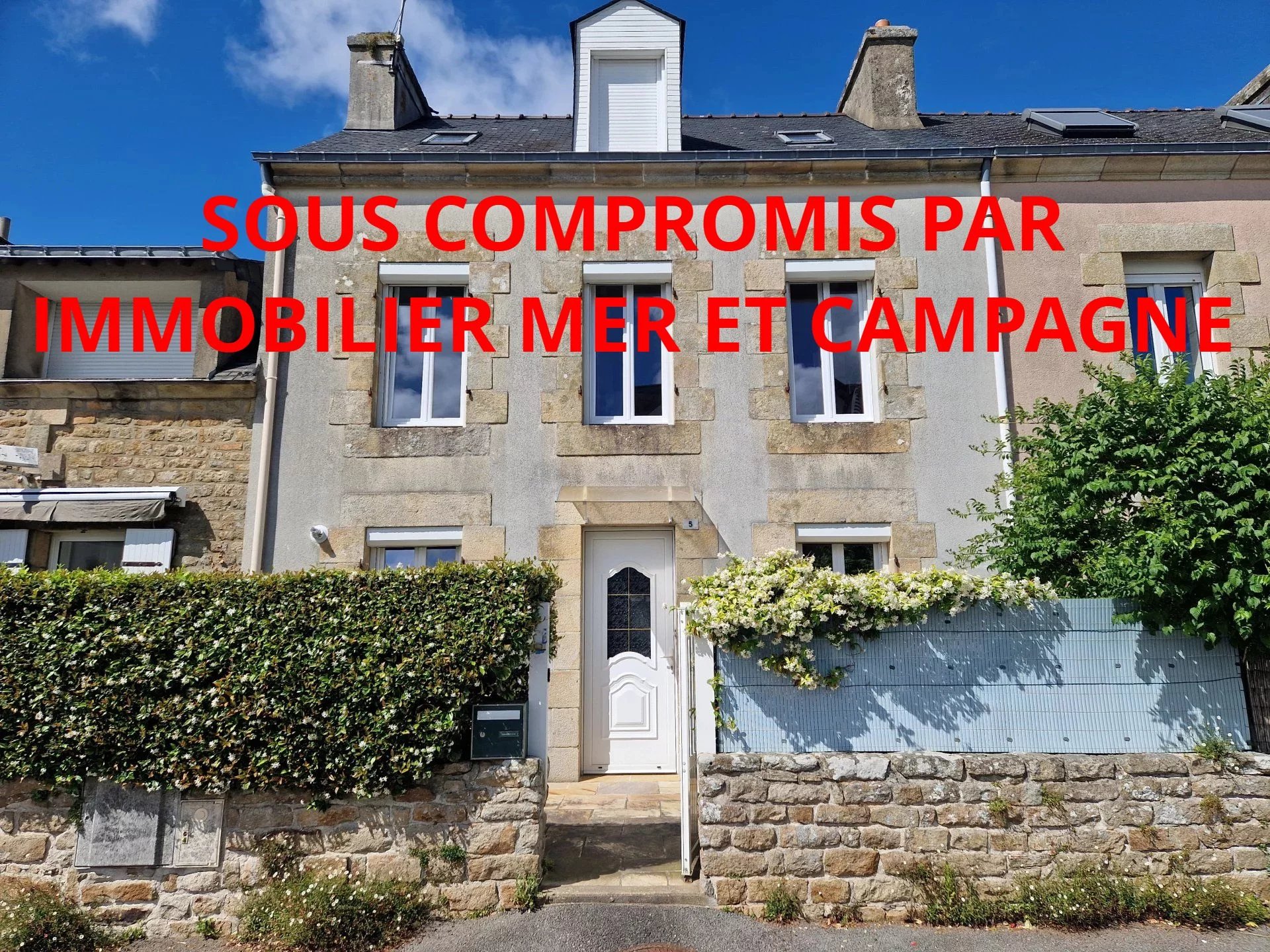 Charmante maison en pierres bourg d'ARRADON