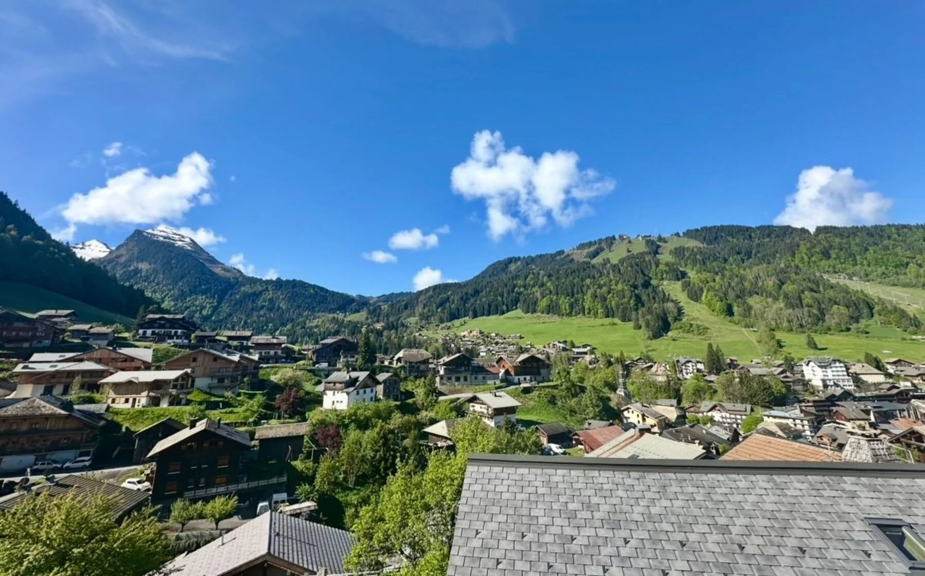 Photo of Morzine – Contemporary chalet with garden and mountain views