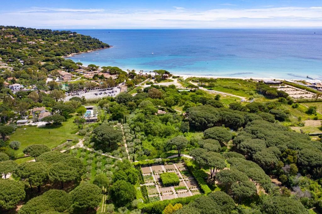 REF 190 - RAMATUELLE - EXCEPTIONAL ESTATE A SHORT WALK TO THE TAHITI BEACH