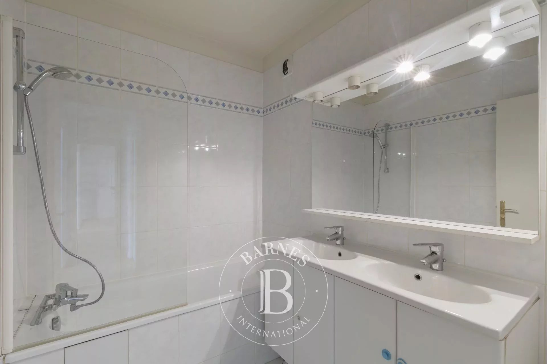 Квартира Neuilly-sur-Seine - picture 7