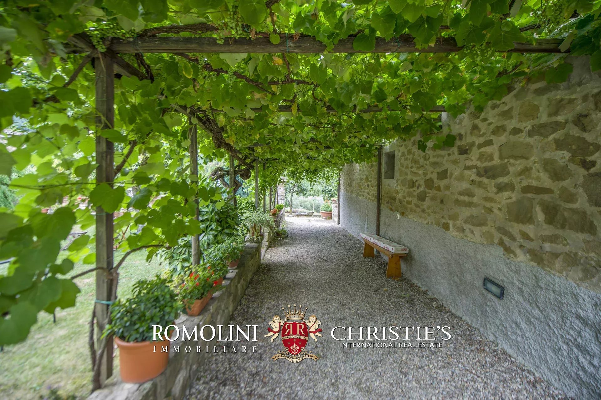 17 Bedroom Vineyard's Image 23