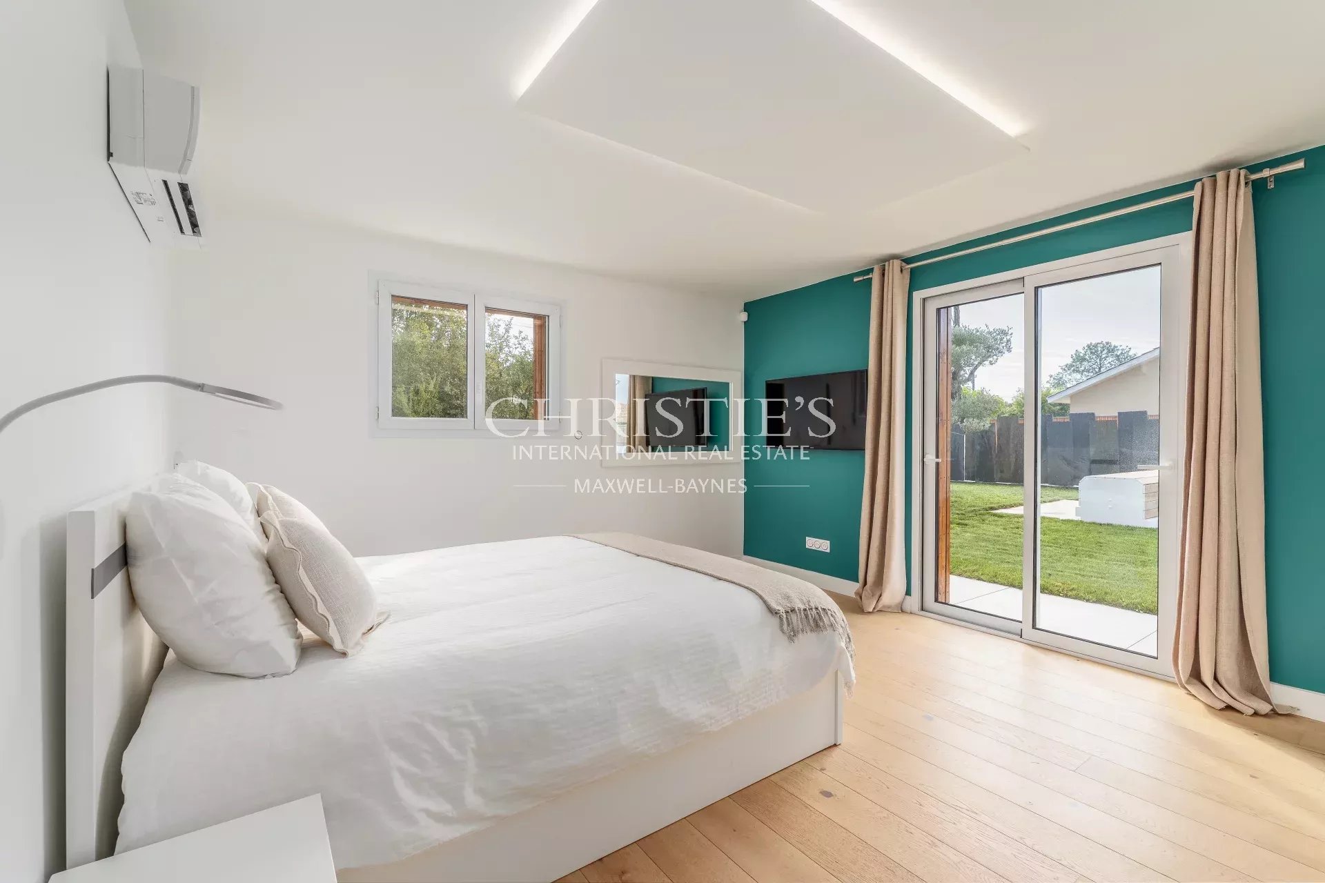 5 Bedroom Villa/Townhouse's Image 12