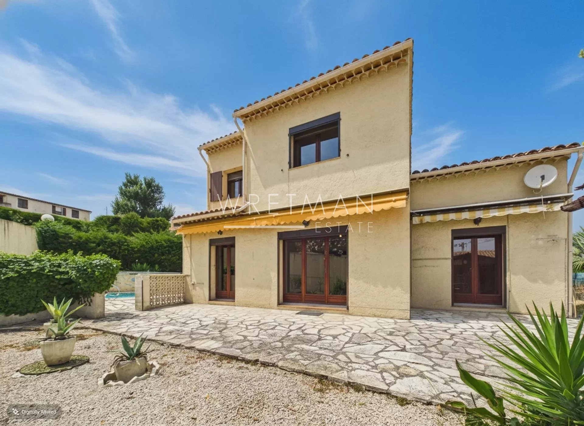 Villa 5 pièces à rénover avec piscine et jardin - Saint-Jean - La Colle