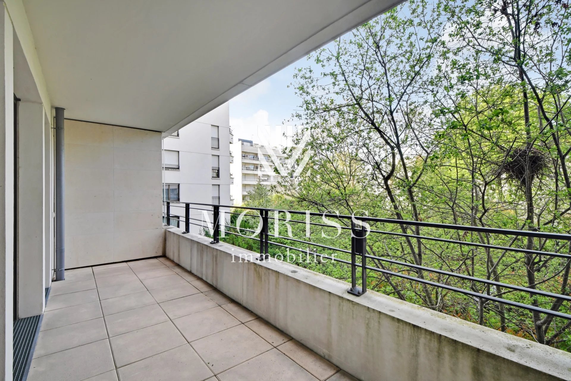 COURBEVOIE : Appartement 2 pièces 1 chambre avec terrasse - Image 1