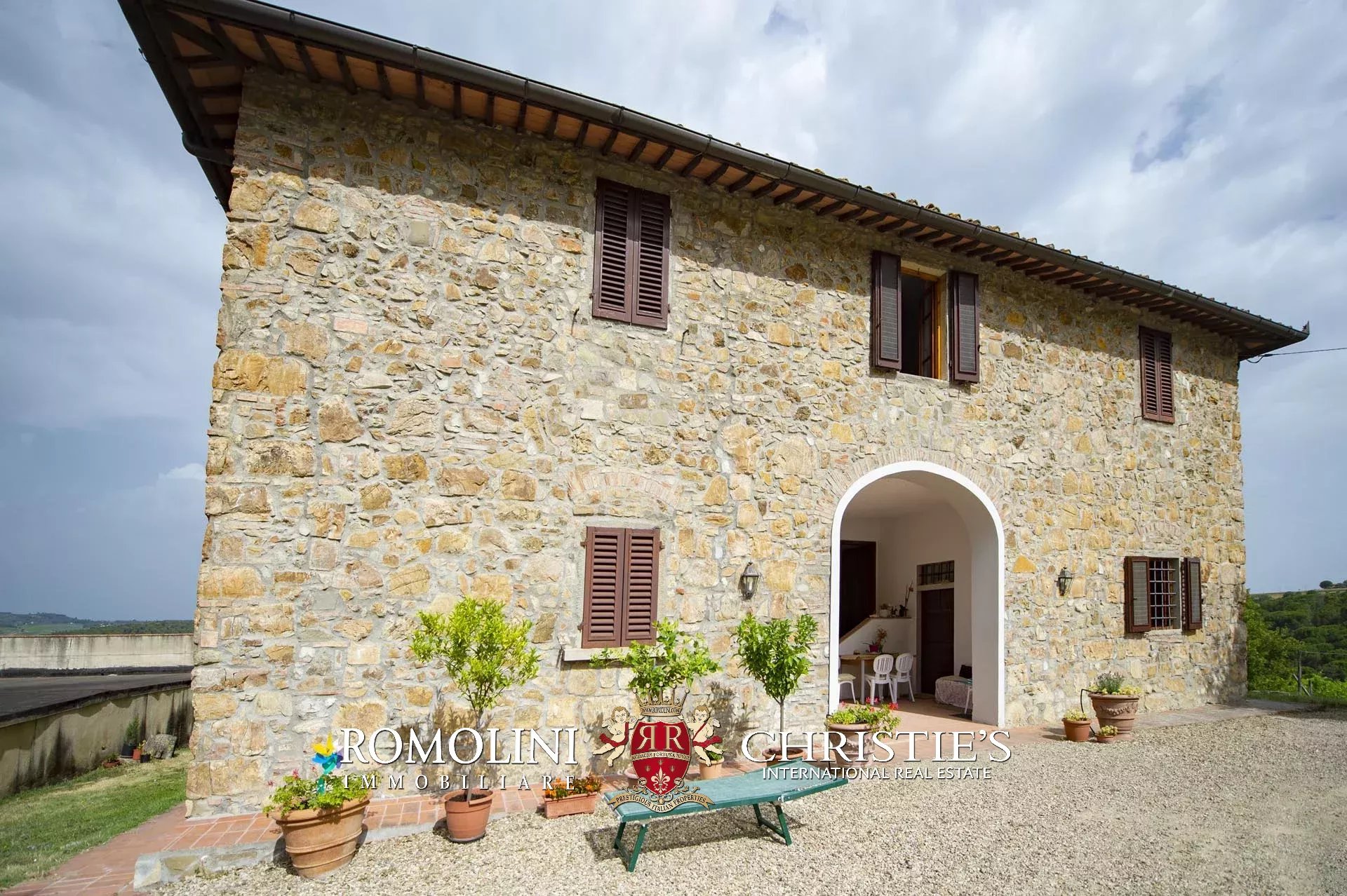 6 Bedroom Vineyard's Image 14