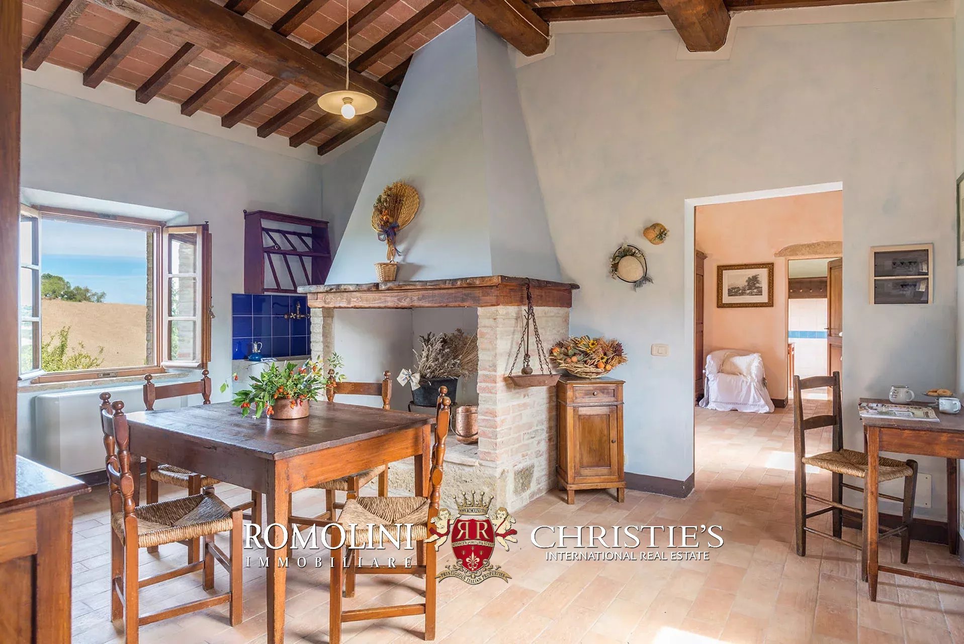 10 Bedroom Villa/Townhouse's Image 23