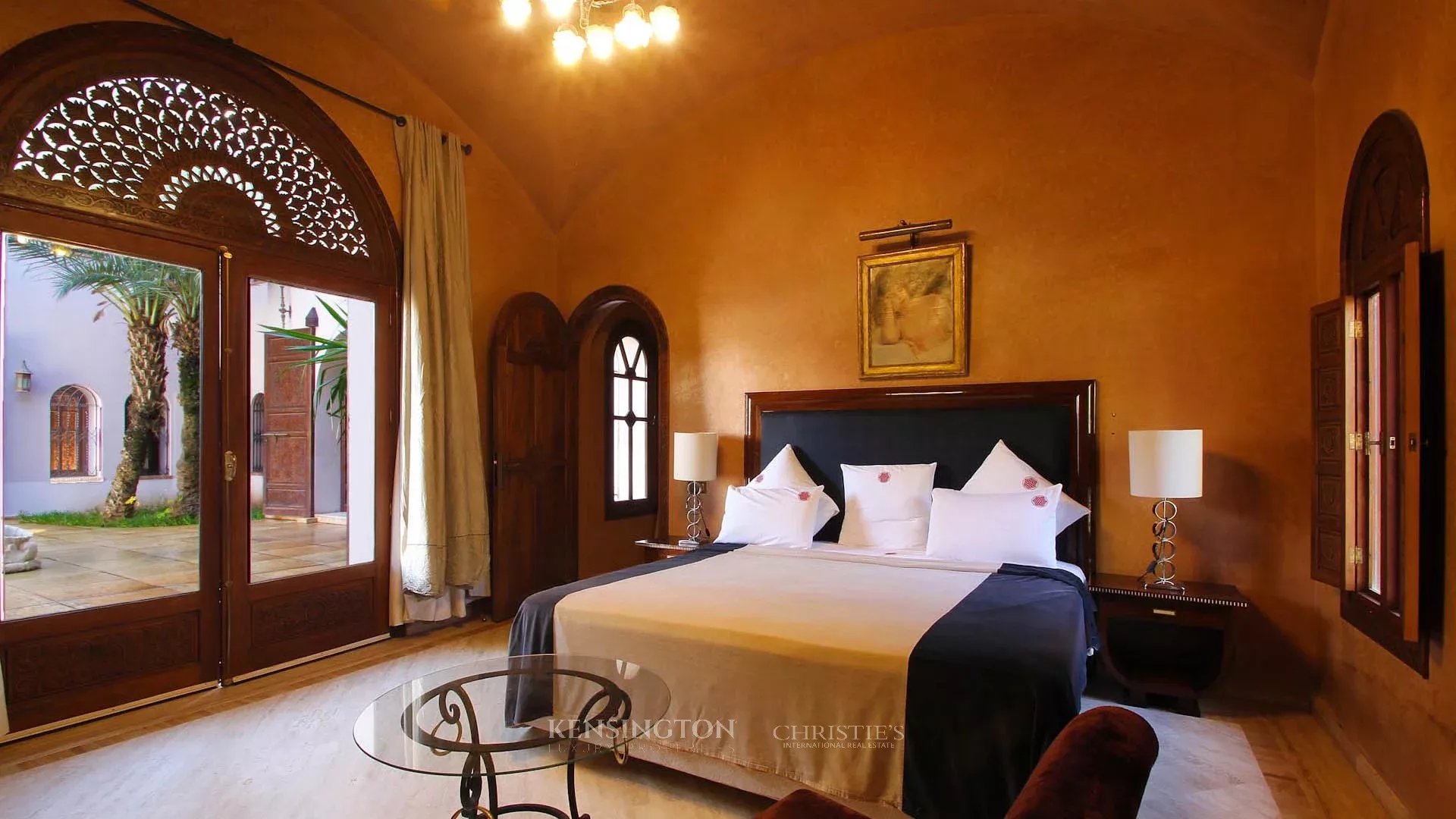 8 Bedroom Villa/Townhouse's Image 14
