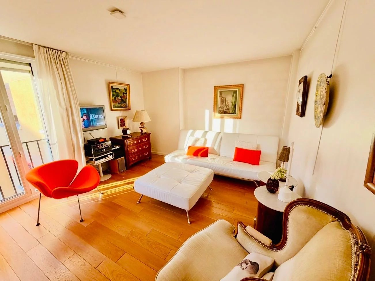 APPARTEMENT 3 PIÈCES-CANAL SAINT MARTIN - Image Array