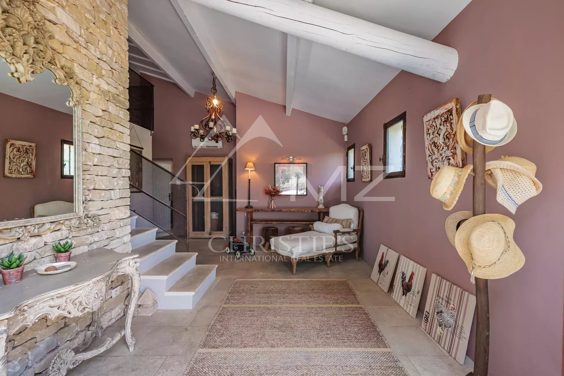 5 Bedroom Villa/Townhouse's Image 5