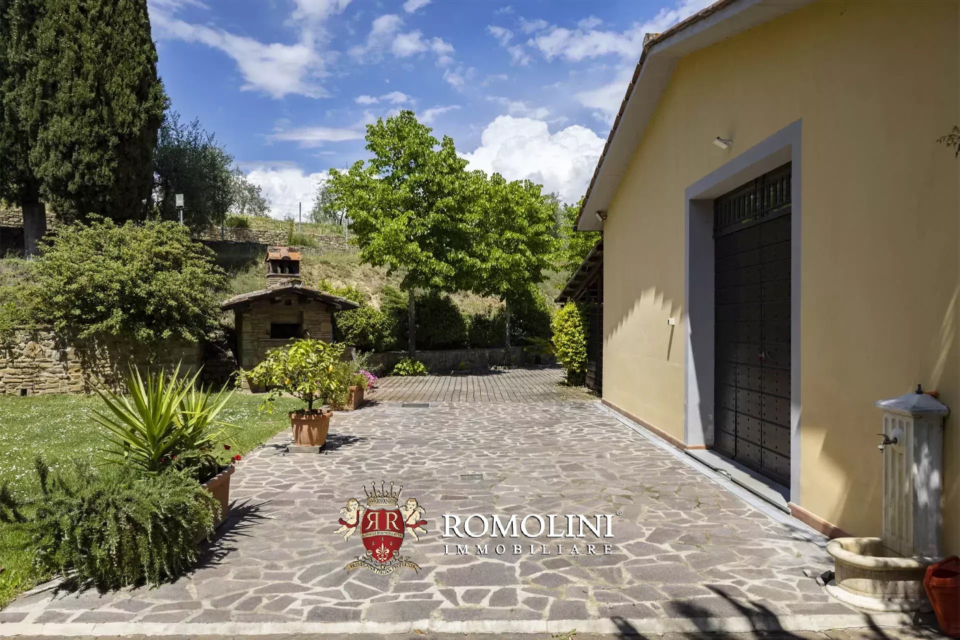 5 Bedroom Villa/Townhouse's Image 27
