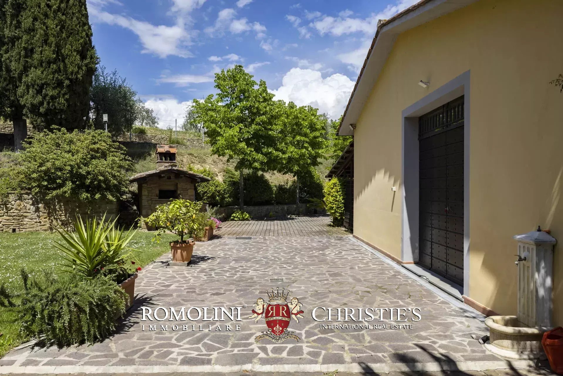 5 Bedroom Villa/Townhouse's Image 27