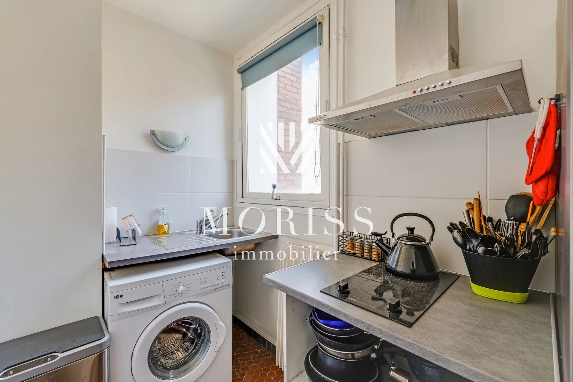 Studio de 25 m² – Quai de Jemmapes – Emplacement recherché - Image Array