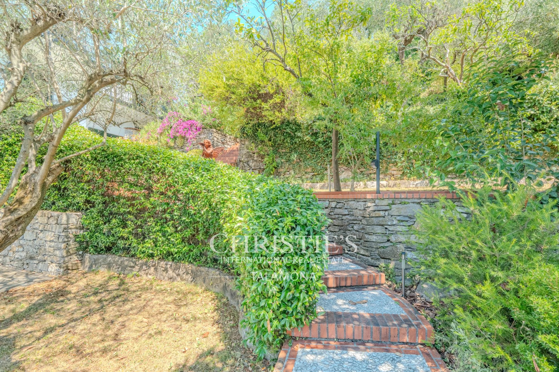 Villa/Townhouse's Image 8
