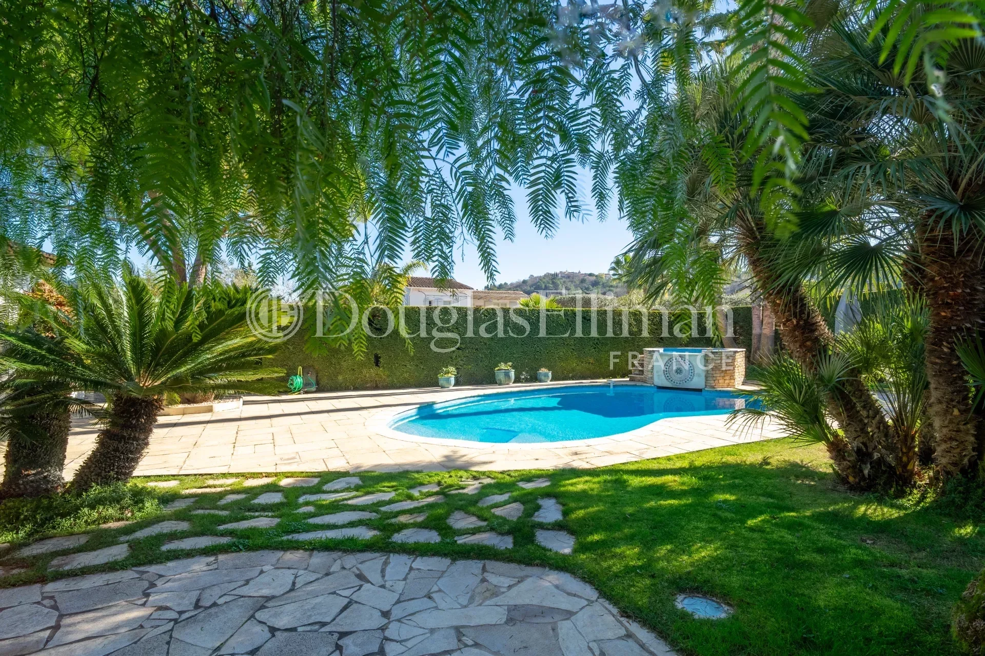 MOUGINS – In the heart of Tournamy - Picture n°2