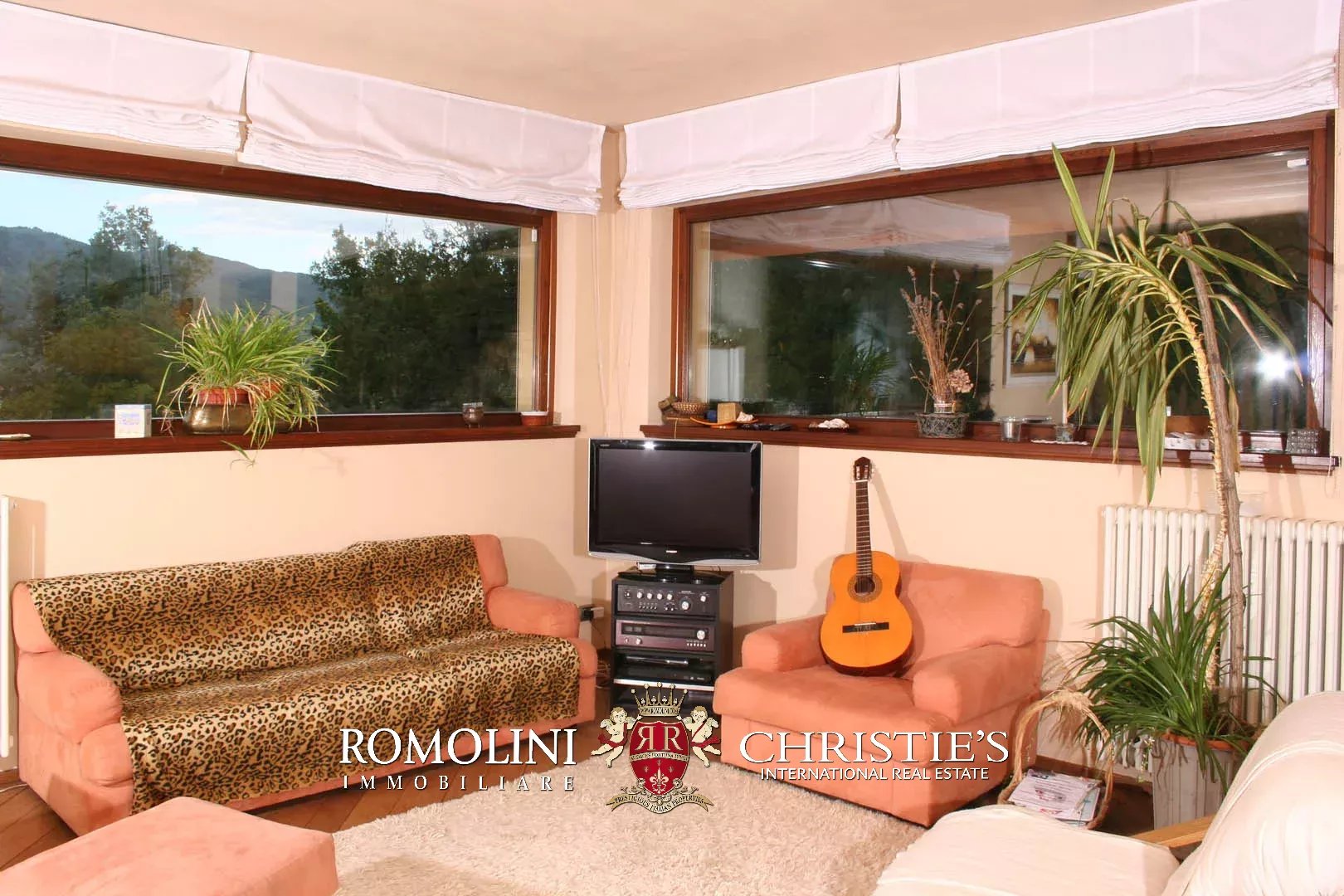5 Bedroom Villa/Townhouse's Image 29