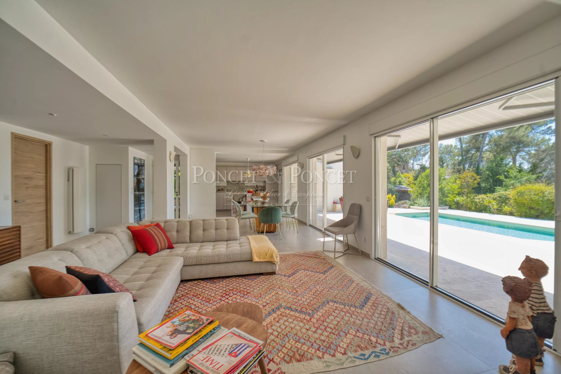 4 Bedroom Villa/Townhouse's Image 6
