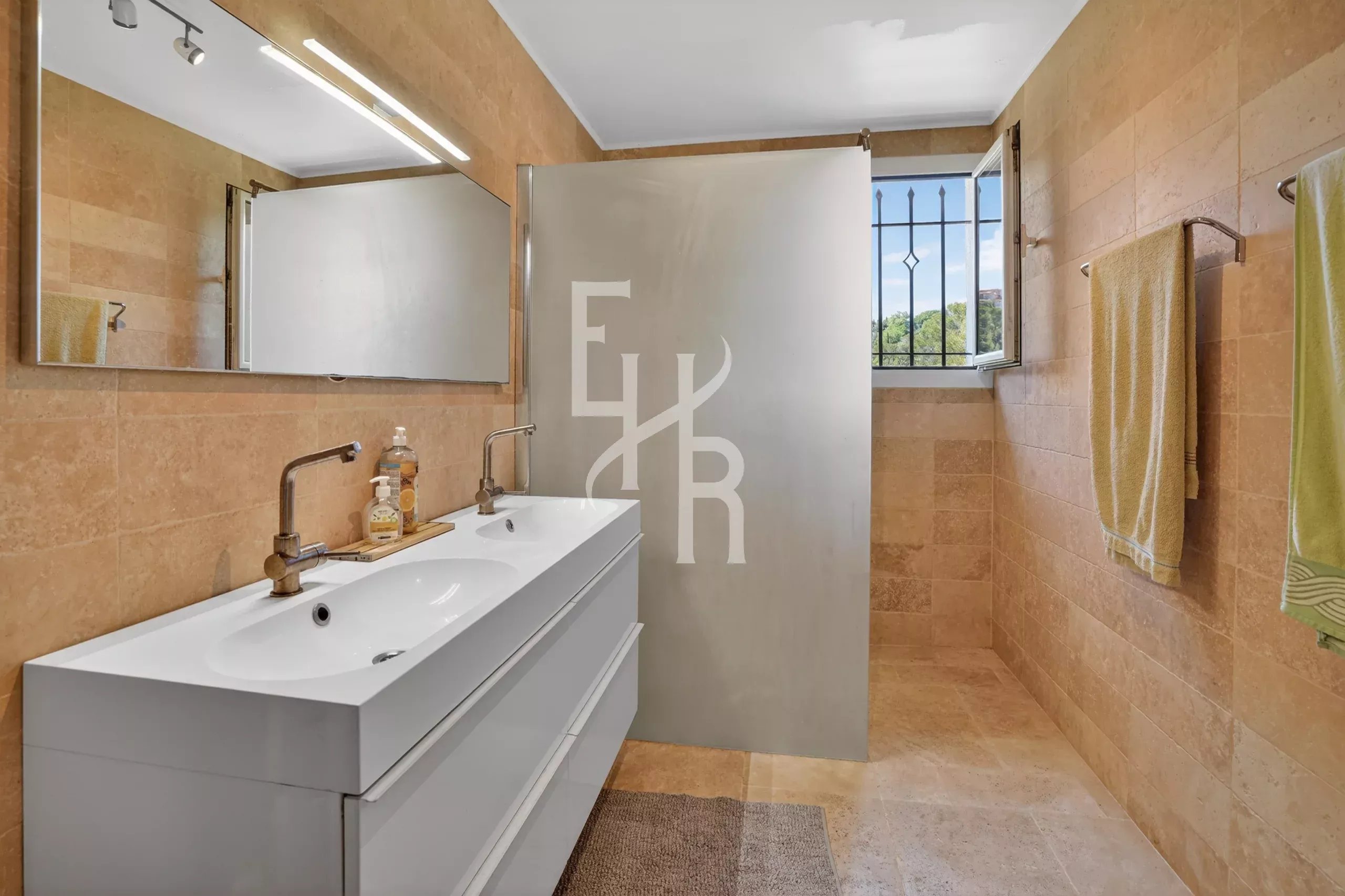 Art de vivre d’exception dans un domaine prestigieux à Mougins